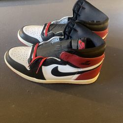 Air Jordan 1 Retro High OG 'Black Toe Reimagined'