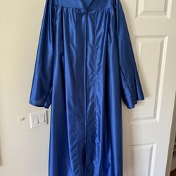 Graduation Caps & Gowns 