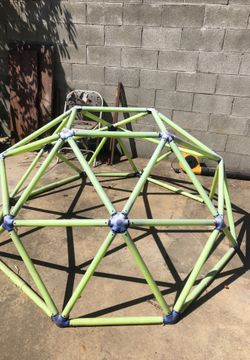 Toy climber