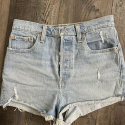 Levi Shorts 