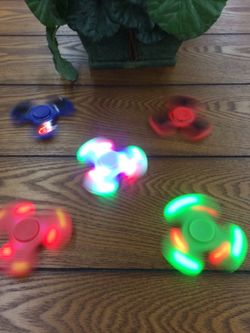 SPINNER light and Bluetooth $12