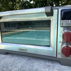 WOLF RED KNOB CONVECTION OVEN  