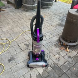 Vacuum BISELL Meet people at Old Navy in bohemia Or Cookies Deli