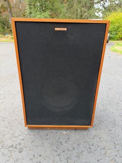Klipsch Cornwall speaker