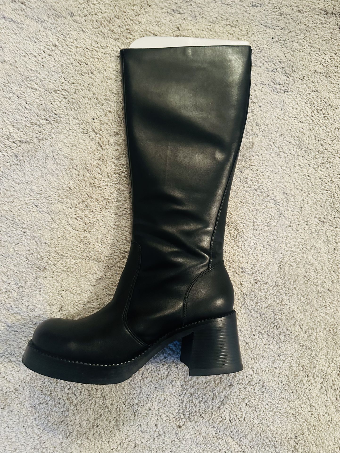 Women’s Boots Size 11