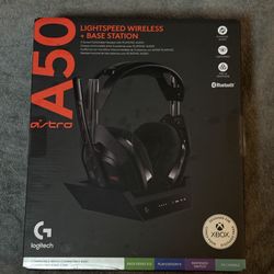 Logitech - A50 LIGHTSPEED Wireless Gaming Headset + Base Station (Gen 5) for Xbox, PlayStation 5, PC/Mac or Nintendo Switch - Black