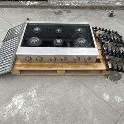 High-end Electrolux Icon 36” natural gas cooktop / cook top/ Stove Top/ Stovetop 