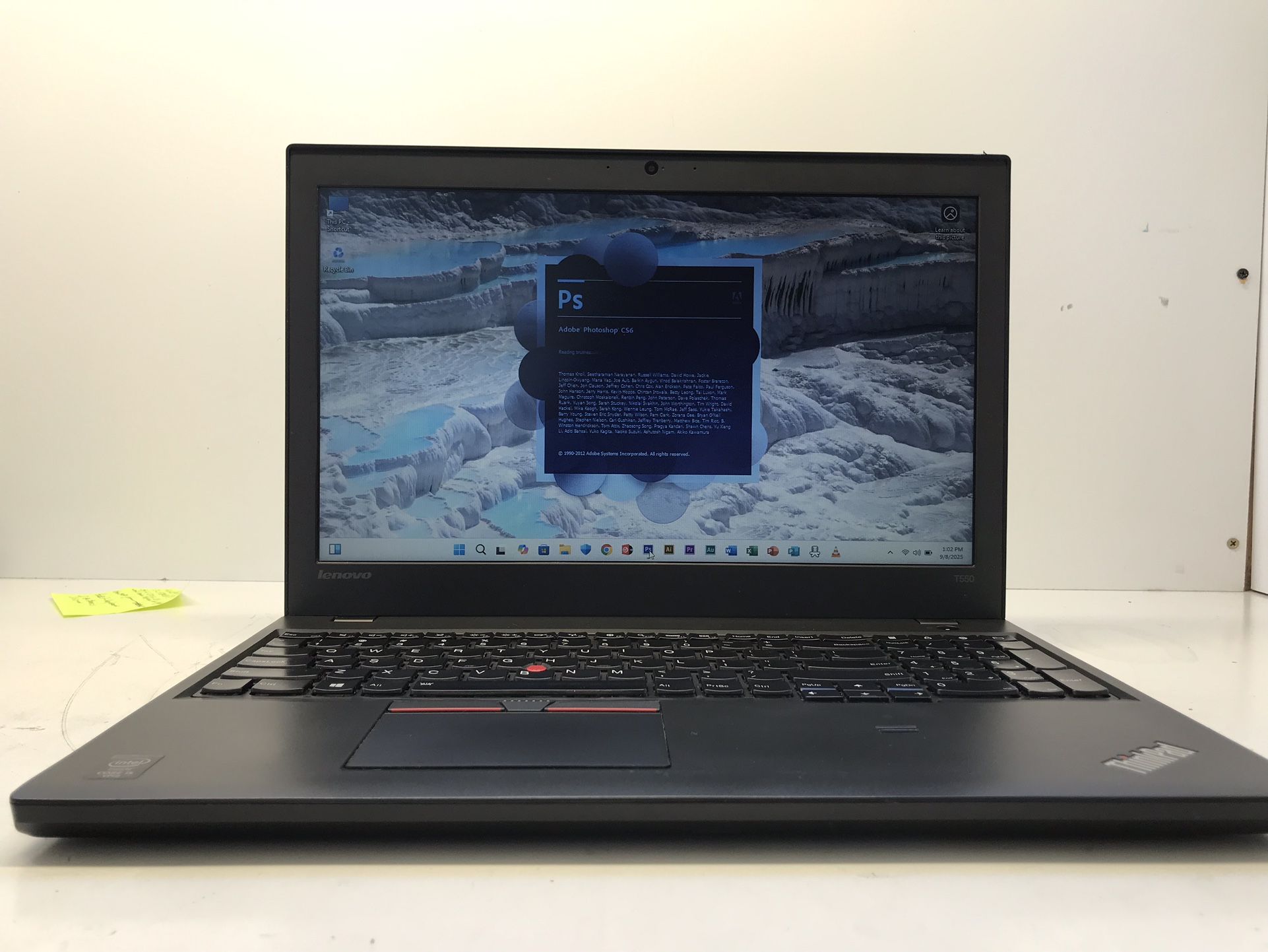 **Lenovo ThinkPad T550 Laptop w/Adobe Photoshop ** *Windows 11 64Bit Full Activate. **Price $190**