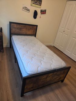 Rustic  Twin Bed Frame Wood Headboard and Footboard + mattress