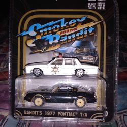 Greenlight Hollywood 1:64 1977 Pontiac T/A & ERTL 1980 Pontiac Bonneville
