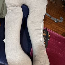 Pregnancy pillow