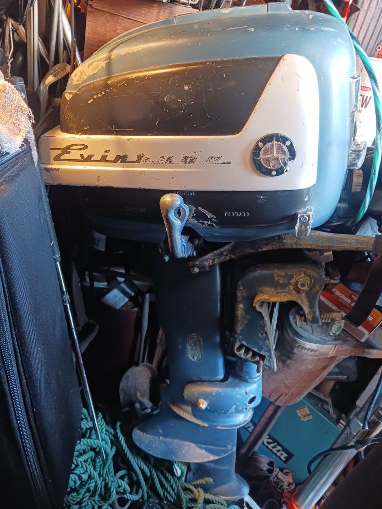 1957 Evinrude 35HP Boat Engine