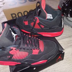 Air Jordan 4 Retro Black N Red