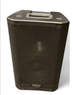 QSC K8   Powered Speaker with Carry  Bag