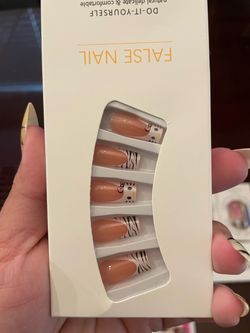 16 pairs of press on nails brand new