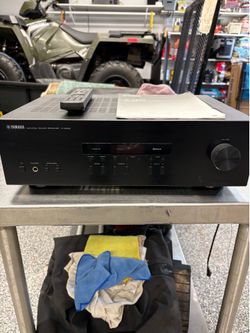 Yamaha stereo receiver R-S202