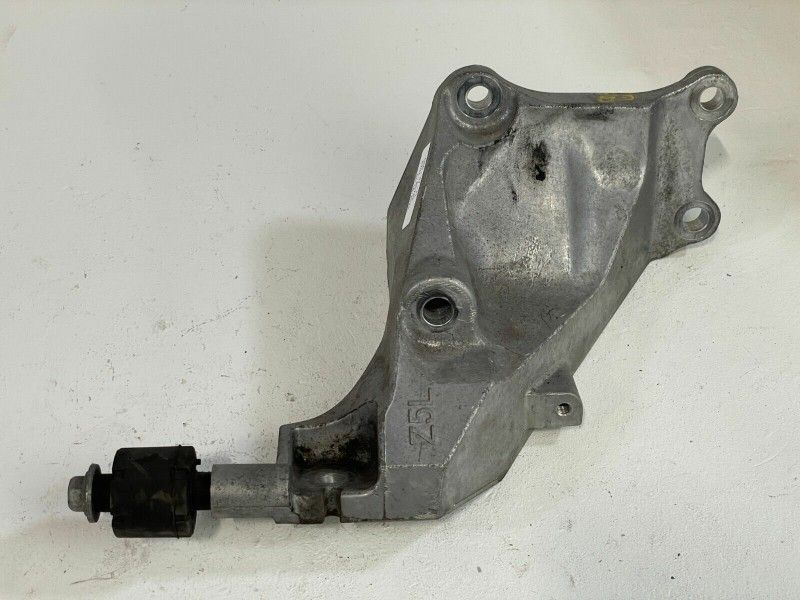  INFINITI Q50 Q60 AWD FRONT LEFT ENGINE MOTOR MOUNT BRACKET 3.0L 