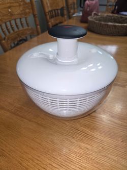 OXO Salad Spinner / Lettuce Washer
