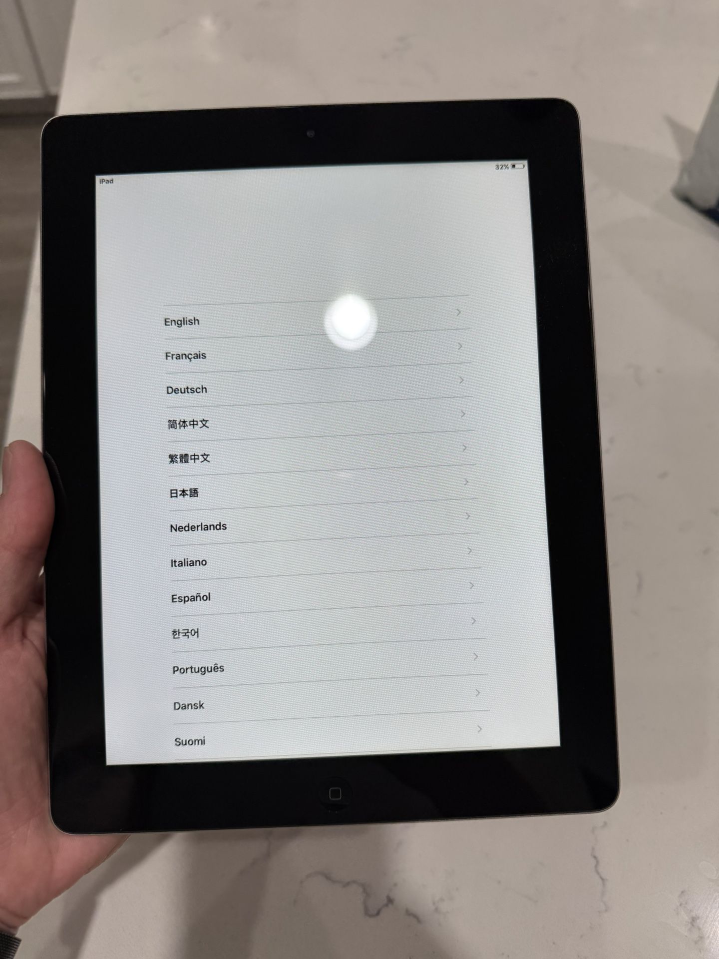 π± Apple iPad 2 - 16GB - Great for Kids, Games, & YouTube (12 Available)