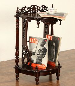 Vintage Victorian-style Mahogany Accent Table