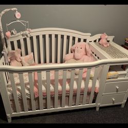 Berkley 4-in-1 Convertible Crib and Changer 