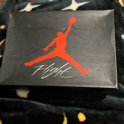 Jordan 4 Breds Size 8.5