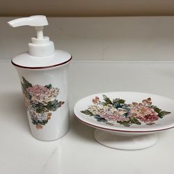 Soap Dish & Lotion Dispenser Preowned