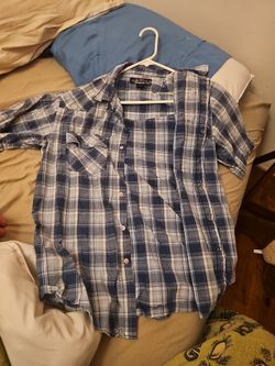 Bullhead button on blue