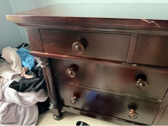 Solid Wood 7-Drawer Cherry Dresser – Traditional Style
