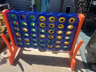 Large outdoor connect 4 game!
