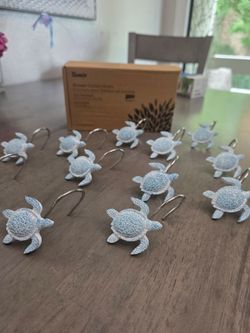 Sea turtle shower rings