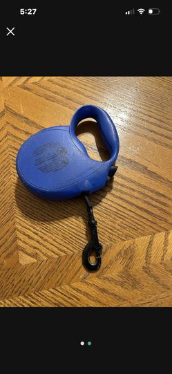 16 Ft Dog Leash With Lock On Handle And Retractable To 16 Ft