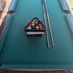 Pool Table 🎱🎱