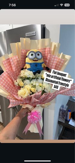 Girlfriend day flower bouquet rose gift Ramo minion