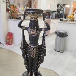 Design Toscano Cleopatra Nubian Statute