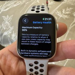 Nike Apple Watch Series 7 (GPS + Cellular, 45mm)