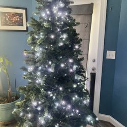 7,5 Ft Christmas tree