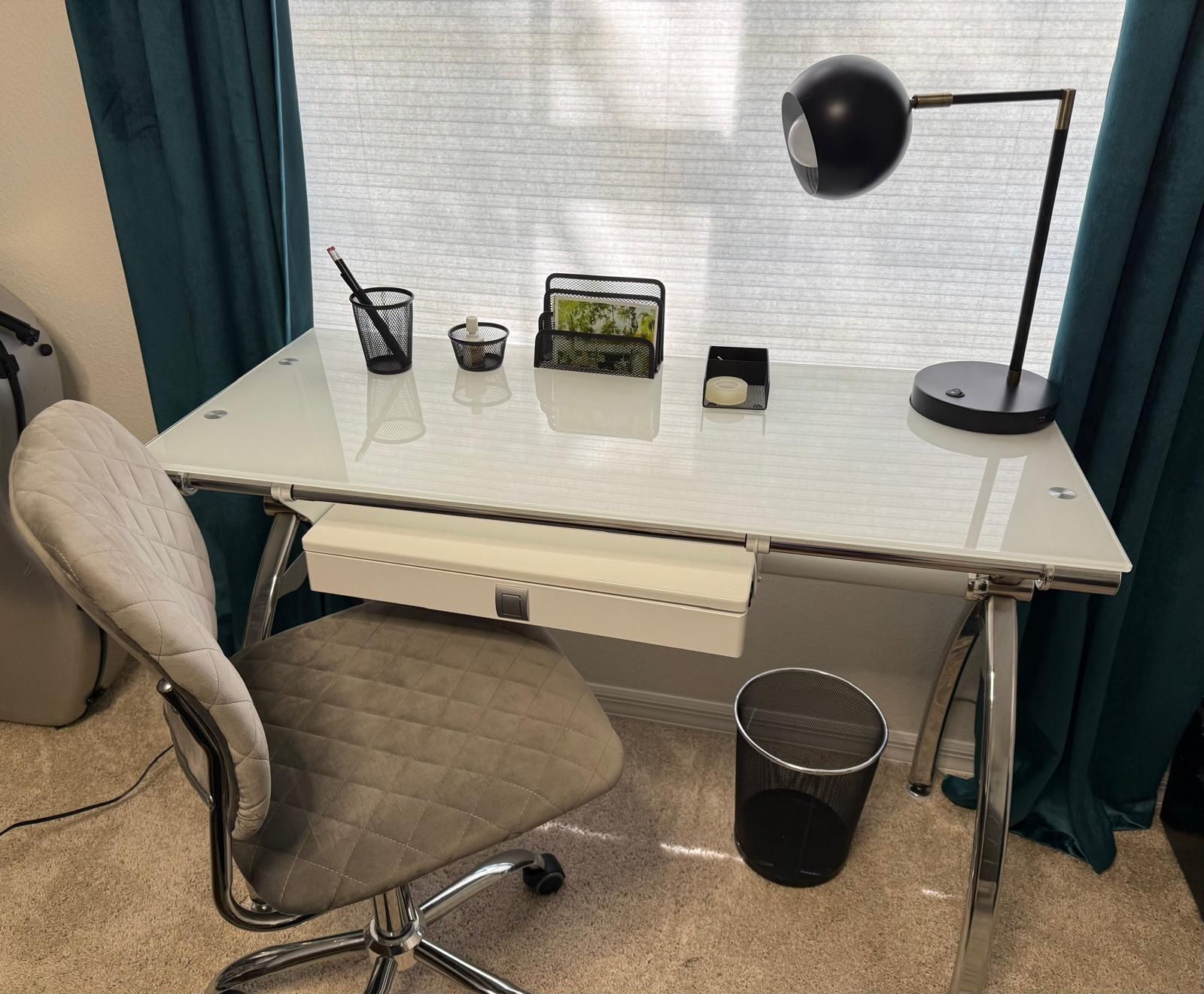 Desk Set