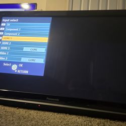 Flatscreen Panasonic Tv