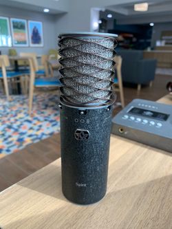 Aston Microphones Spirit – Black Edition