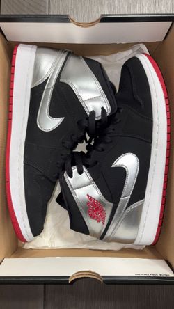 AIR JORDAN 1 Mid