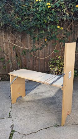 Collapsible Drawing Bench