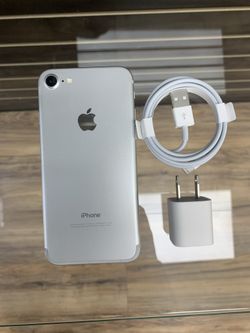 iPhone 7 silver unlocked ✅