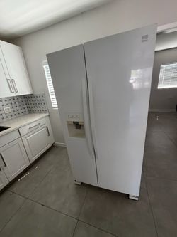 Kenmore 36” Side-by-Side Refrigerator White