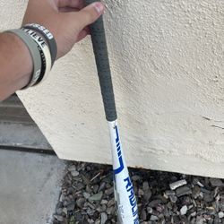 OFFER*white and blue rawlings velo bat(32/22)-lightly used