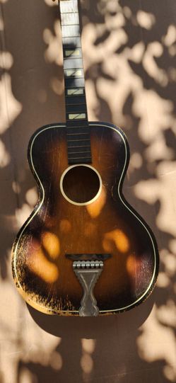 Rare 1940s vintage Royalist Parlor Acoustic Guitar