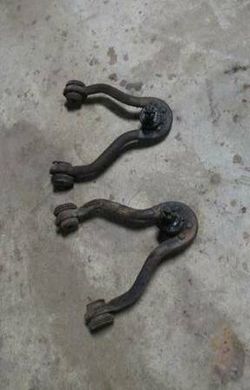 Pair of Upper Control Arms from GMC/Chevy K1500 4wd truck