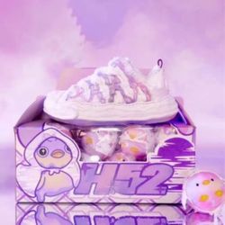 Woman’s Tiktok Shop Shoes 9.5/ 41