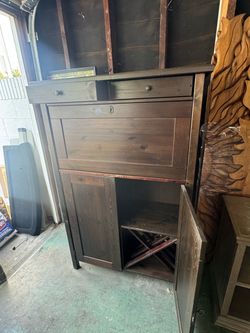 Bar/ Cabinet