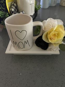 Rae Dunn I ❤️Mom Mug